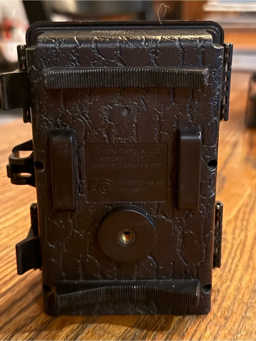 Trail Camera with Purple IR Illuminator - Camouflage Gray
